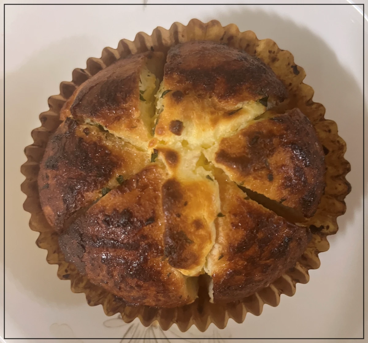 이마트-피코크-육쪽마늘빵-에어프라이기-구운모습