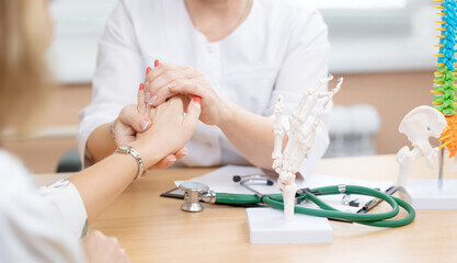 50대 여성 관절 영양제 추천 – 관절 통증 완화에 도움되는 성분과 제품 소개