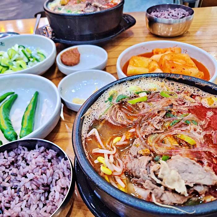 나혼자산다 마포 상암 제주식 선지 해장국 맛집