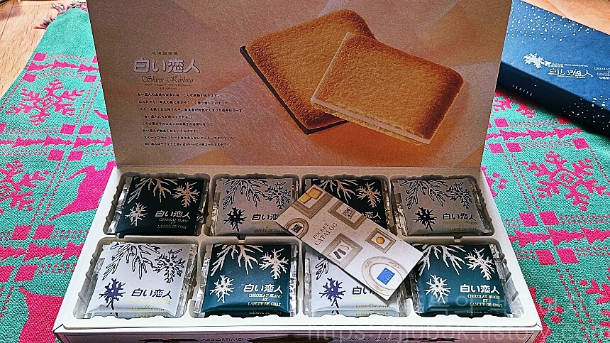 시로이-코이비토-화이트-초코-24입-박스-개봉