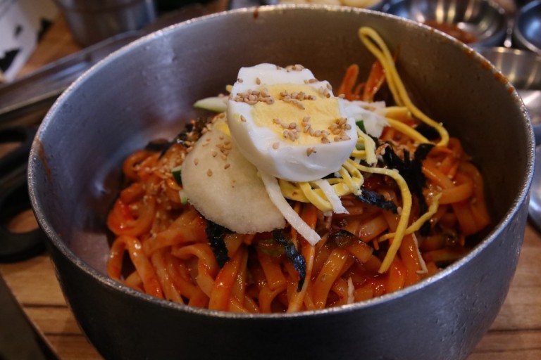생활의달인 칼비빔국수 비빔 칼국수 달인 맛있는 칼국수집 은둔식달 오늘방송 맛집 정보