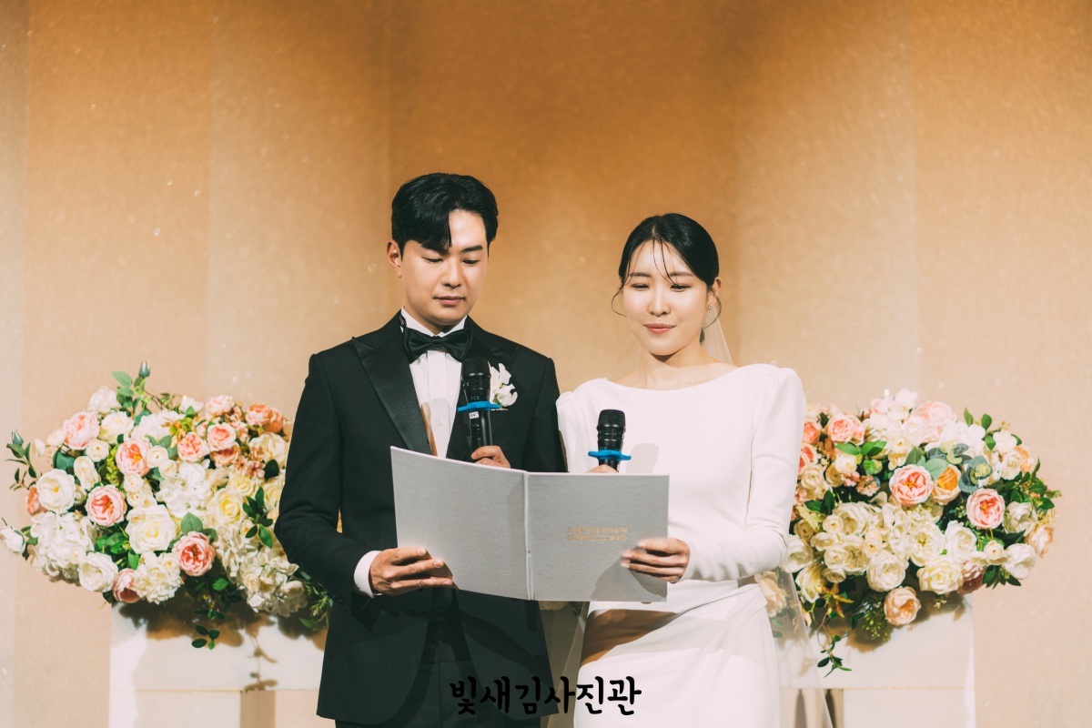 소풍컨벤션웨딩 라온제나홀 본식스냅 서브스냅 24