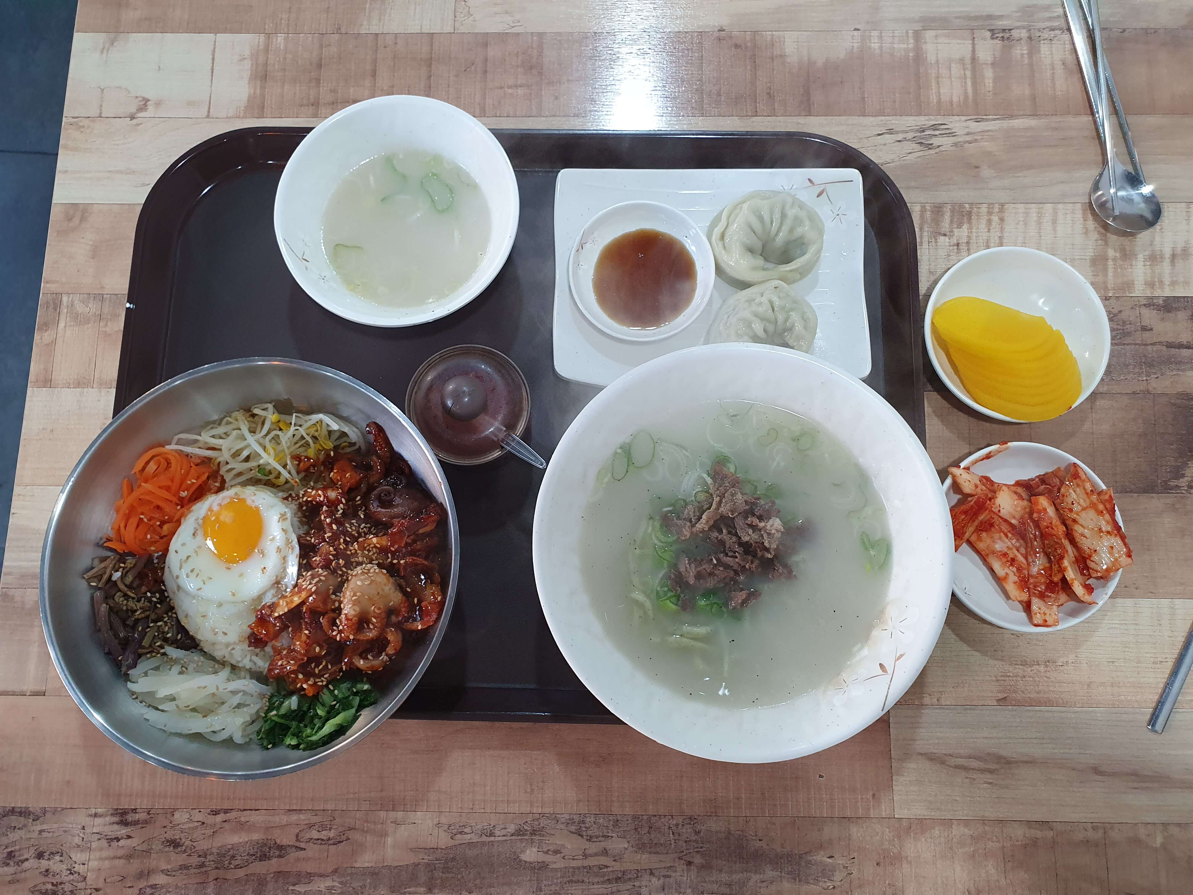 화명동(화명신도시) 바보엄마칼국수 바보엄마칼국수 주문 메뉴(쭈꾸미비빔밥-8,000원, 계란추가-500원, 사골칼국수-4,900원, 왕만두한알-,1000원)