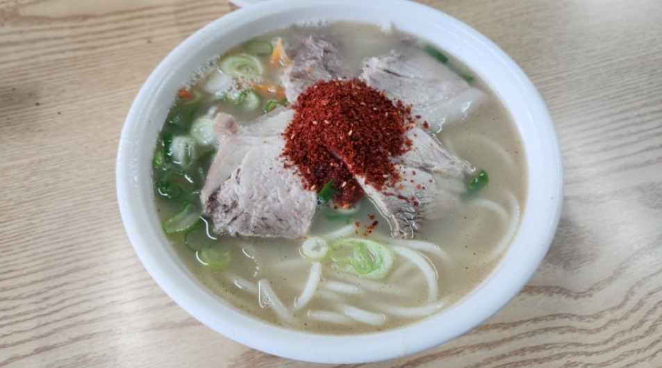 제주도 고기국수 맛있게 먹는 방법