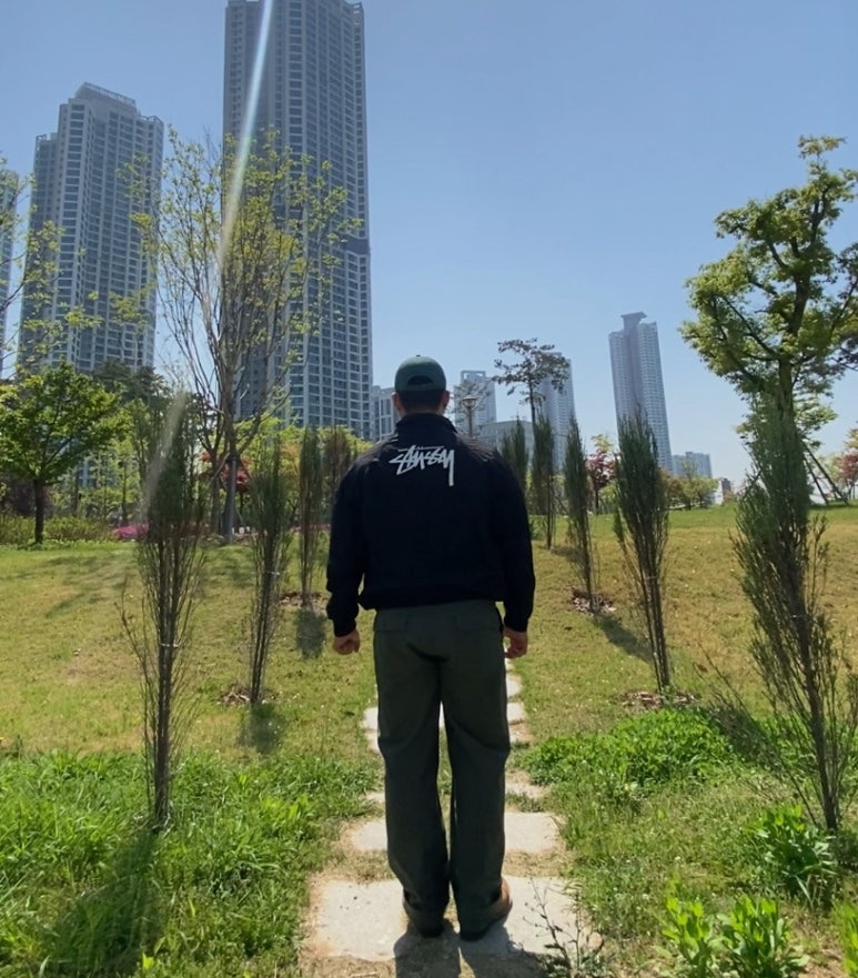 데일리룩('26. 4. 25.)브이투 VTWO 스톤워싱 빈티지 볼캡, 나이키 스투시 나투시 아노락, 무신사스탠다드 레플리카 퍼티그 팬츠, 레드윙 아이언레인저 호손뮬스키너 스웨이드