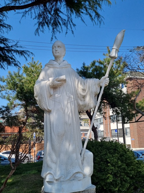 목포 경동성당 안에 있는 성 골롬반 상(像)입니다. 골롬반 성인은 목포 경동성당의 주보성인입니다.