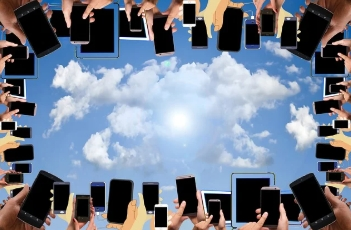 기술 발전에 따른 인간성의 변화: 스마트 홈이 가져올 사회적 영향