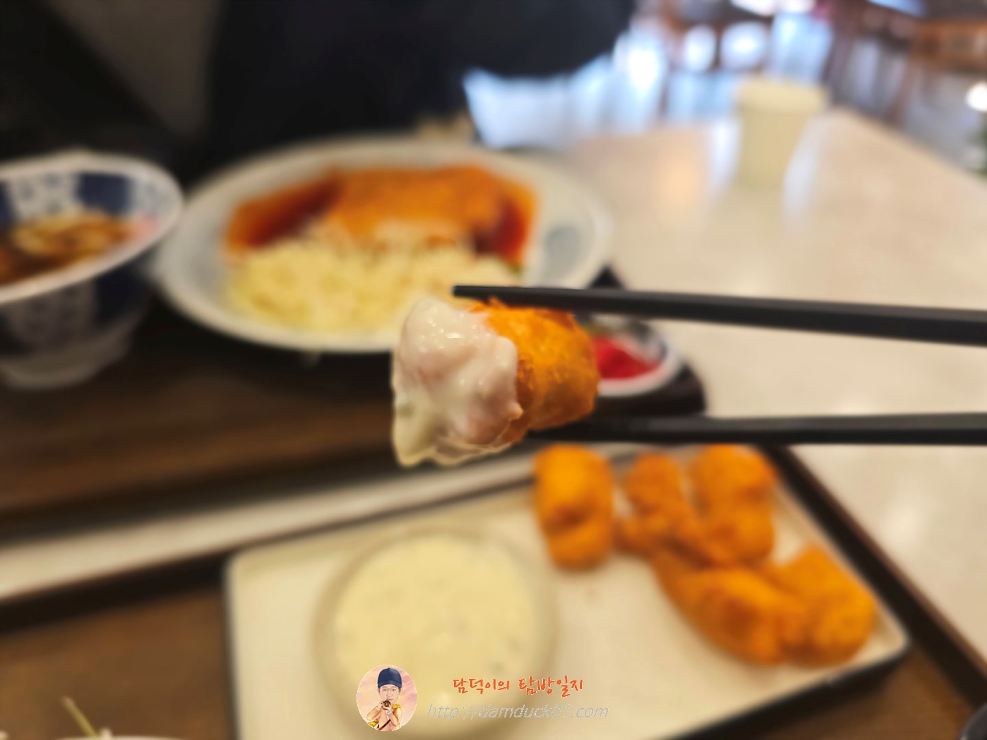 매콤로스카츠 + 치킨가라아게(5pc)