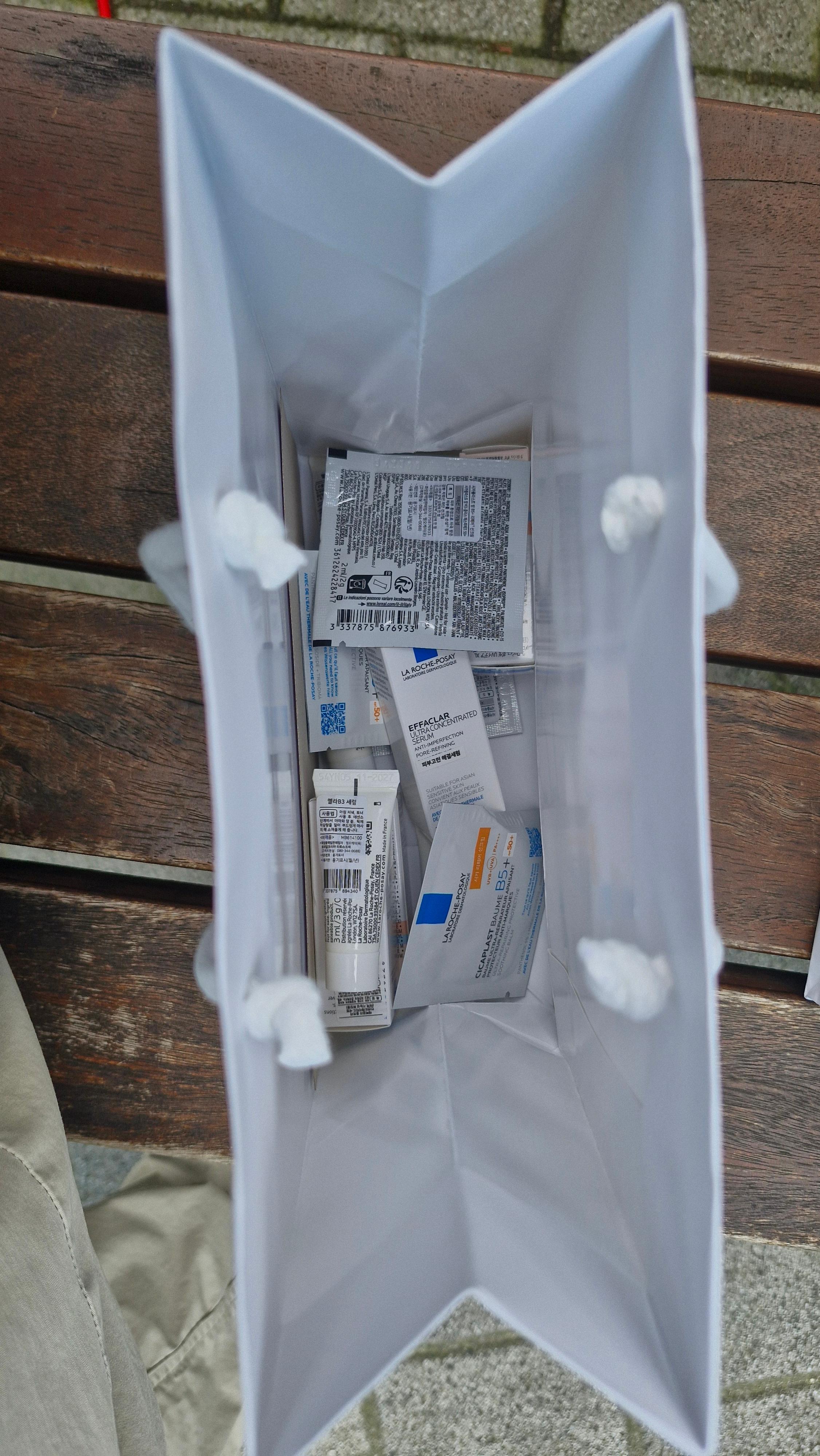 라로슈포제 팝업 샘플