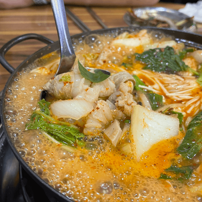 끓고있는-곱창전골