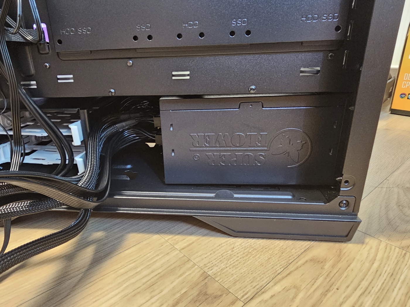 SuperFlower_SF-750F14HG_LEADEXIII_GOLD_장착1