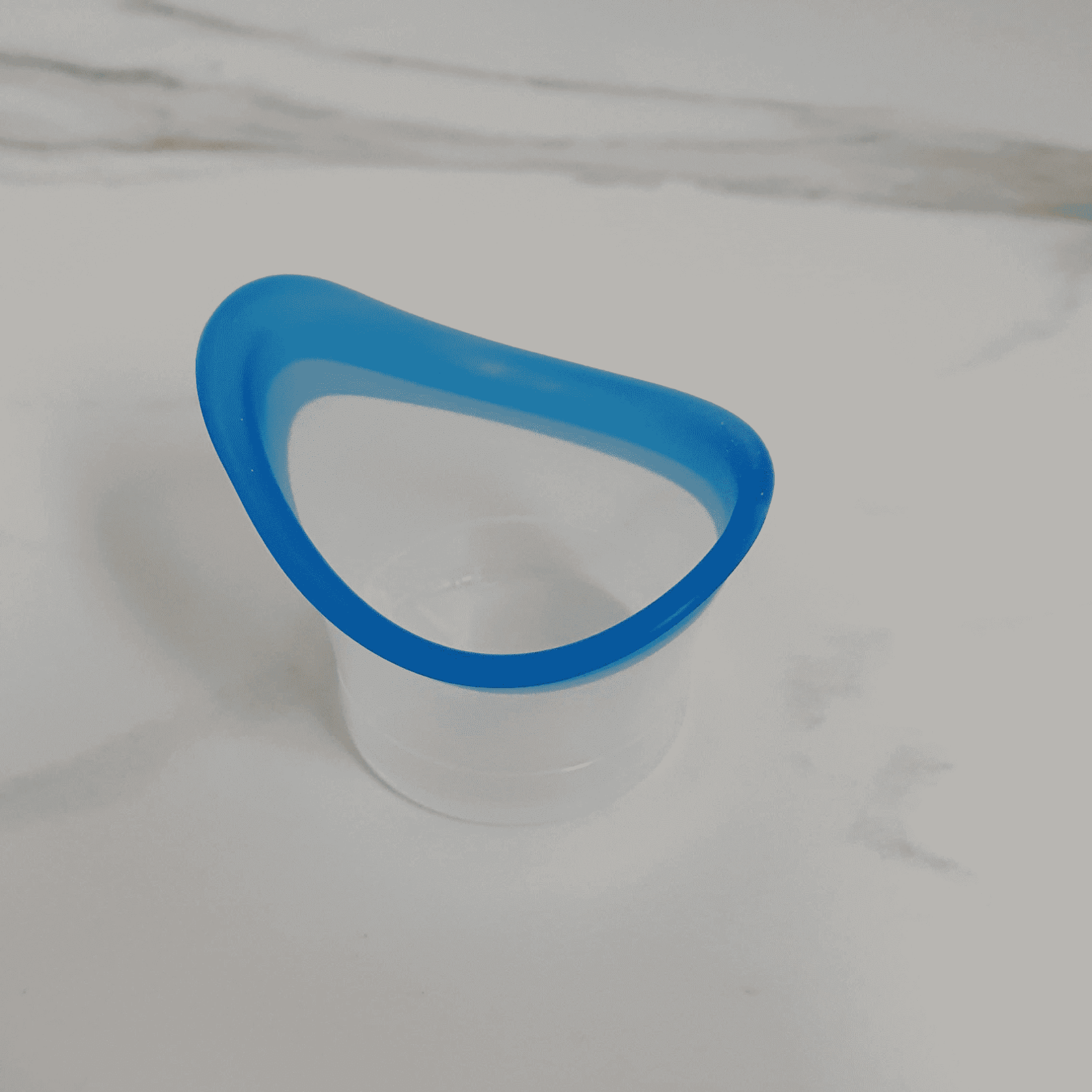 눈에-이물질이-들어갔을-때-아이봉-사용-후기