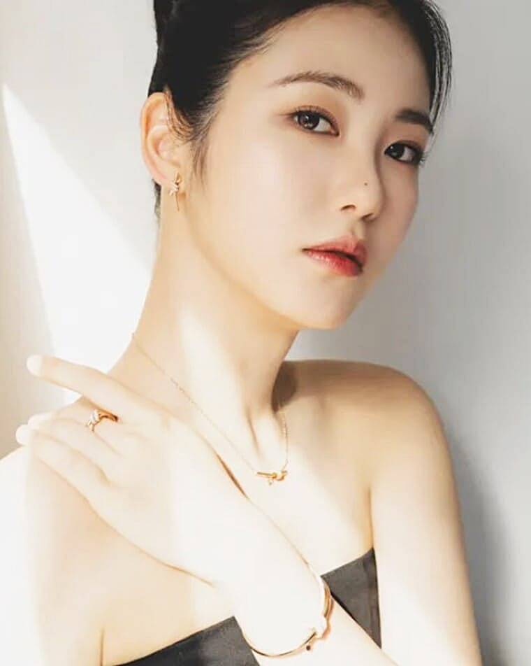 배우-신예은