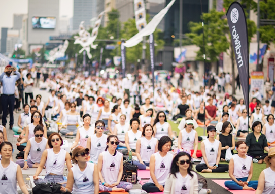 UN세계요가의날 홈페이지 요가사진 이미지입니다.