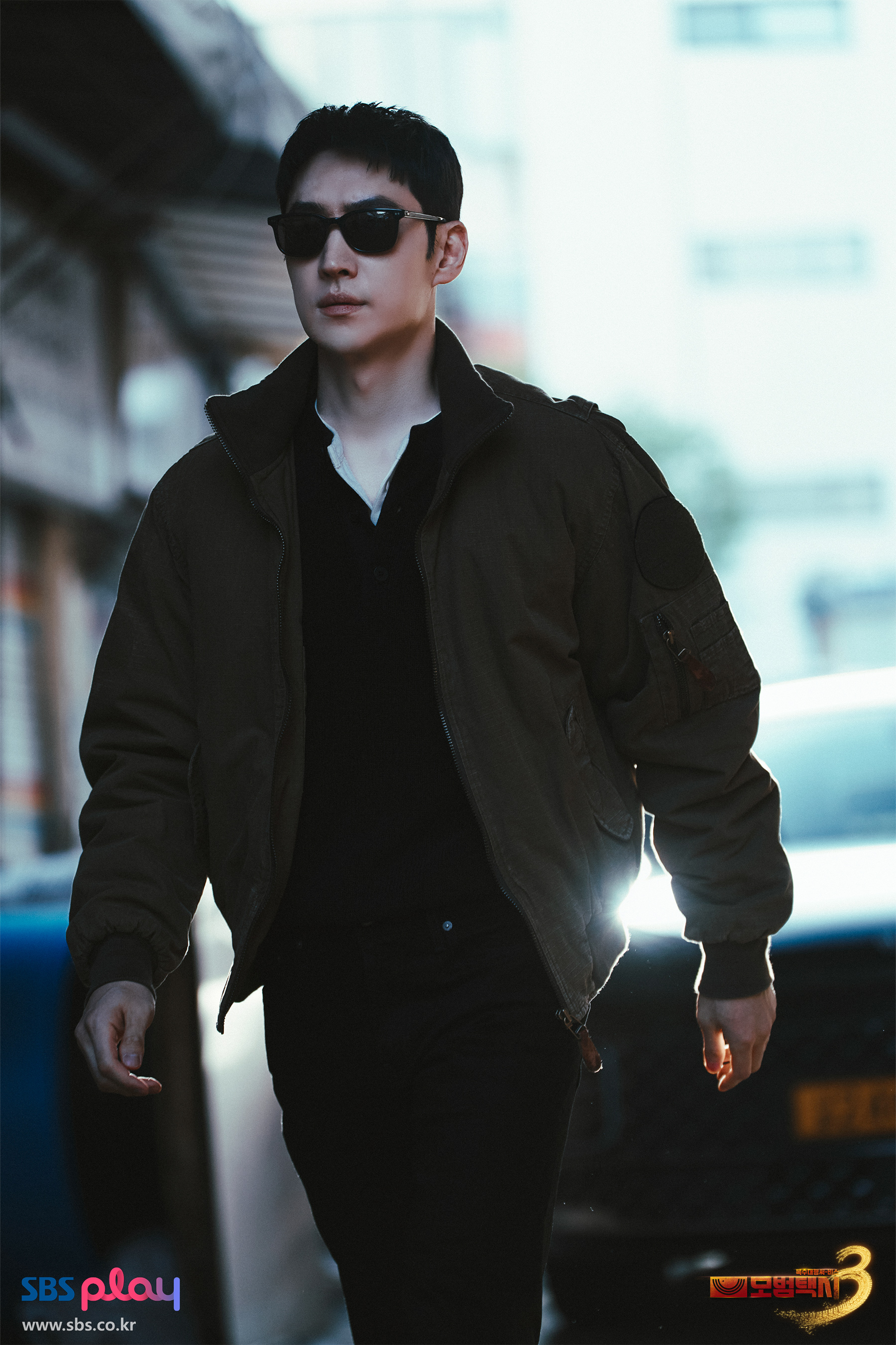 모범택시3