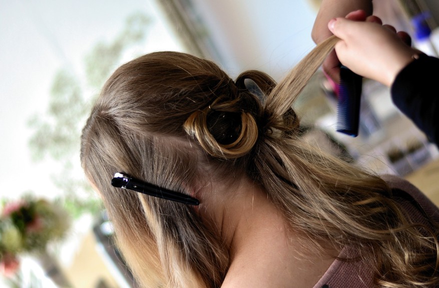 계란형 얼굴의 헤어스타일 사진