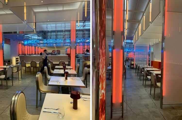 입구 쪽 2인 자리