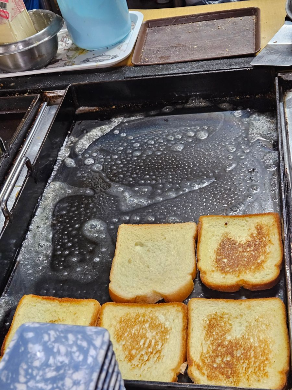 송도토스트국수 토스트 굽다