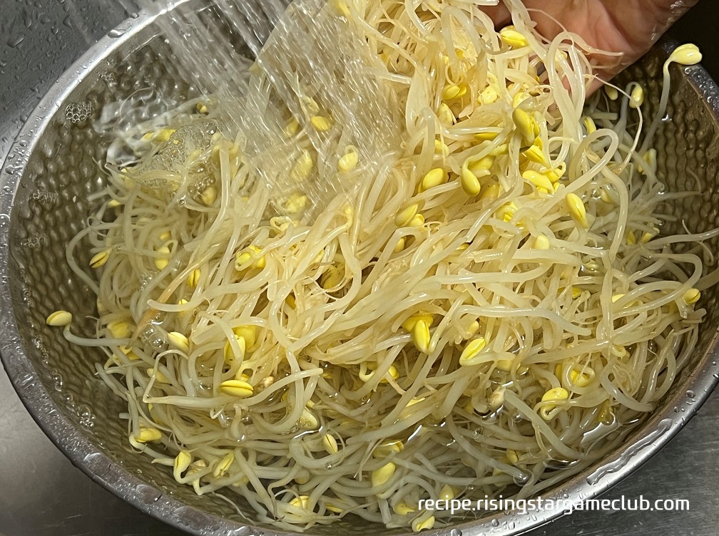 삶아진 콩나물 세척