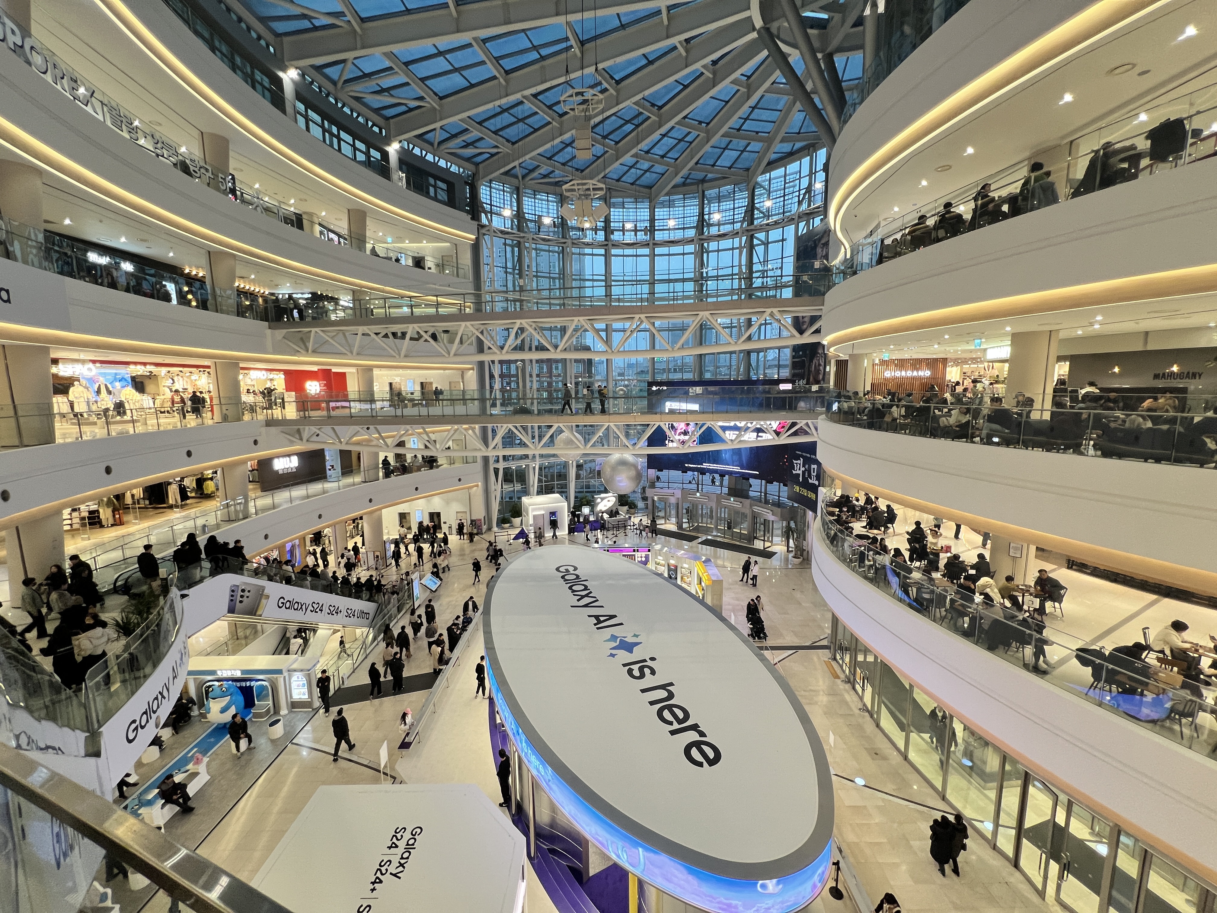 타임스퀘어 내부