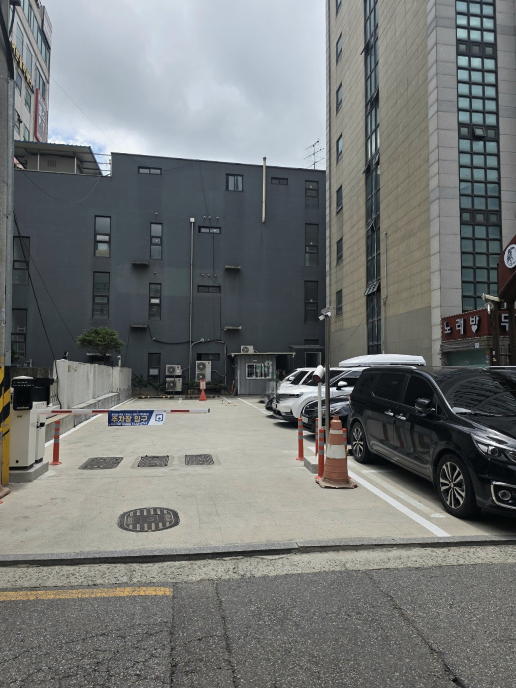 무인주차장으로-운영합니다.