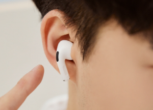 해외여행 필수 준비물 전자 기기 위생 용품 의약품