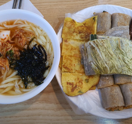 동네한바퀴 메밀전병 영월 전집