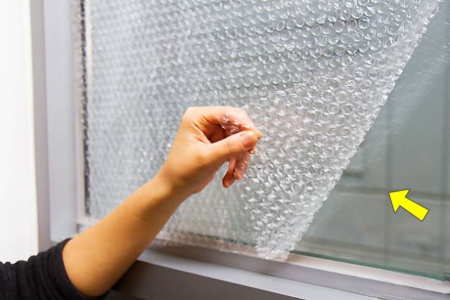창문 결로현상 해결방법,겨울 창문 단열의 방법,뽁뽁이 붙이기