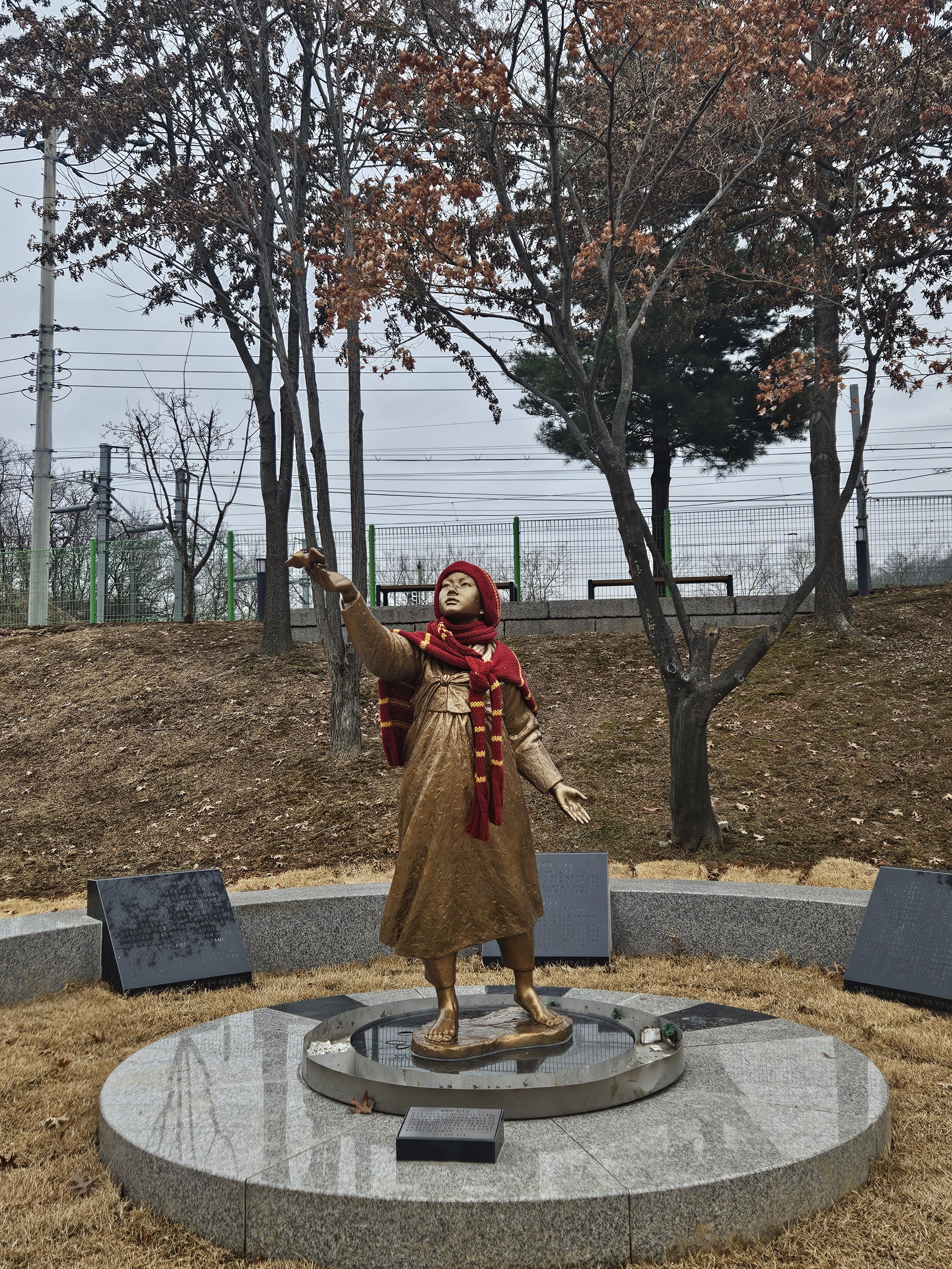 평화의 소녀상1