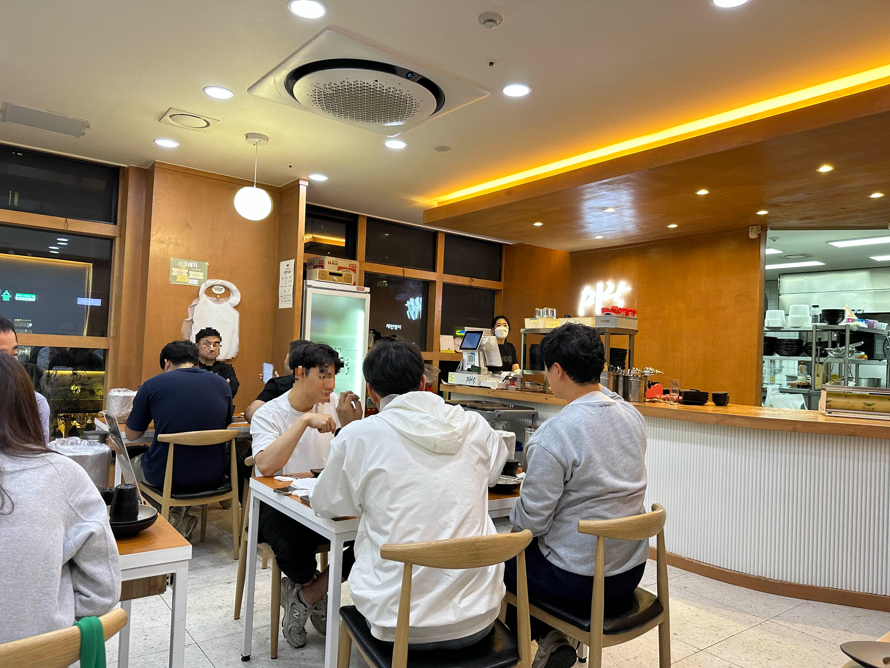 미락 내부 인테리어 2