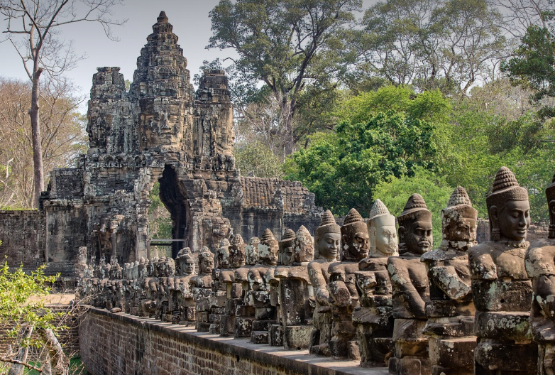 신들의 도시, 앙코르와트에서 시간을 걷다