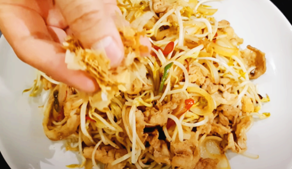 가스오부시 뿌리기