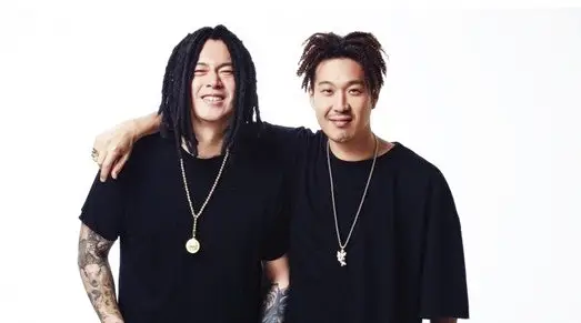 래퍼 스컬 과 하하 사진