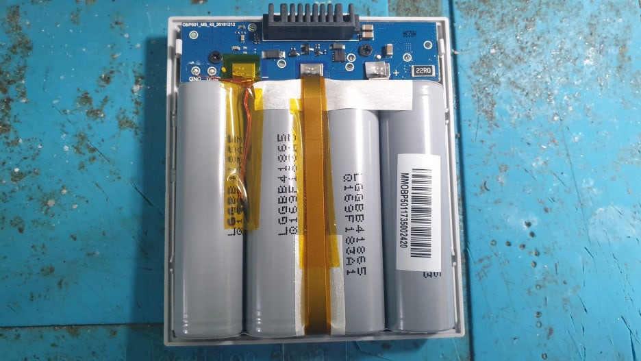 샤오미1세대 무선선풍기 배터리 내부