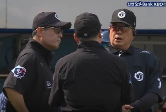 KBO 이민호 심판 계약해지 해고 배경