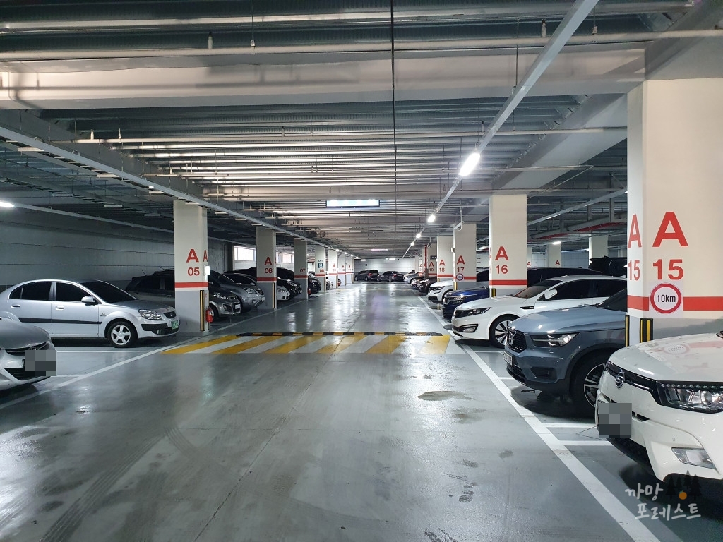 방화수류정 주차장