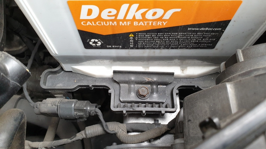 배터리 고정 모습