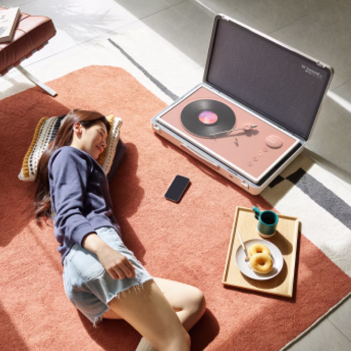 신상 캠핑용 tv #39;LG 스탠바이미 고#39; 스펙 기능 총정리