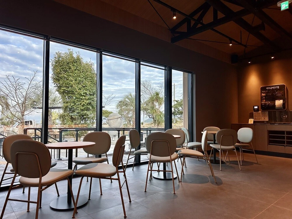 한림읍 스타벅스 신규 매장 제주 금악 DT점 오픈 위치 운영 시간 주차 요금 야외 좌석 스벅 드라이브스루