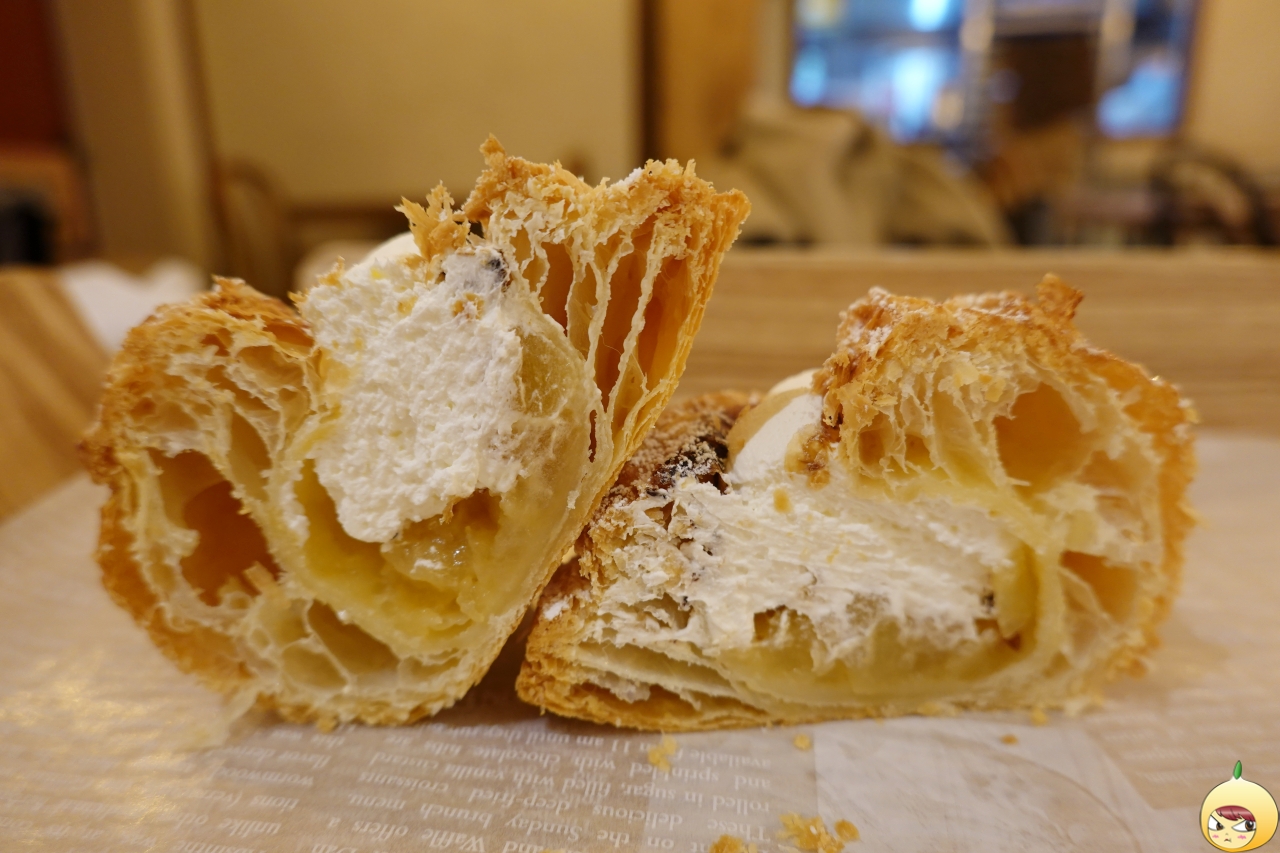 우유크림 사과파이 단면
