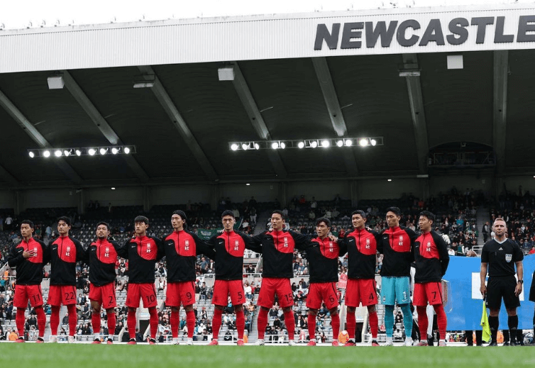 조규성 선수 팀 단체 사진