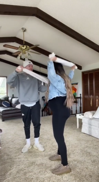 홍김동전 수건풀기