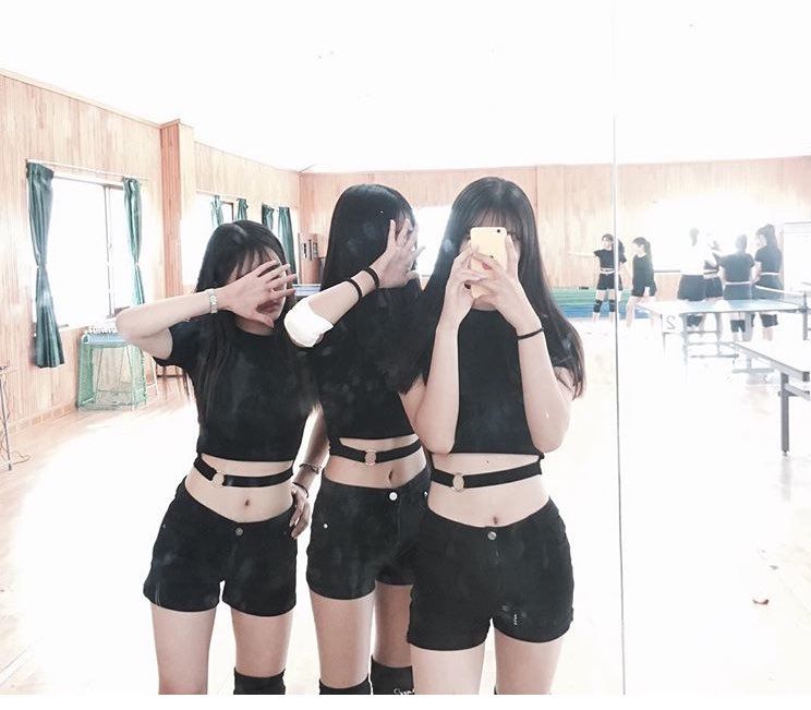 시크한 스타일의 데일리룩 패션스타일 사진 모음 시크한 스타일의 데일리룩 패션스타일 사진 모음