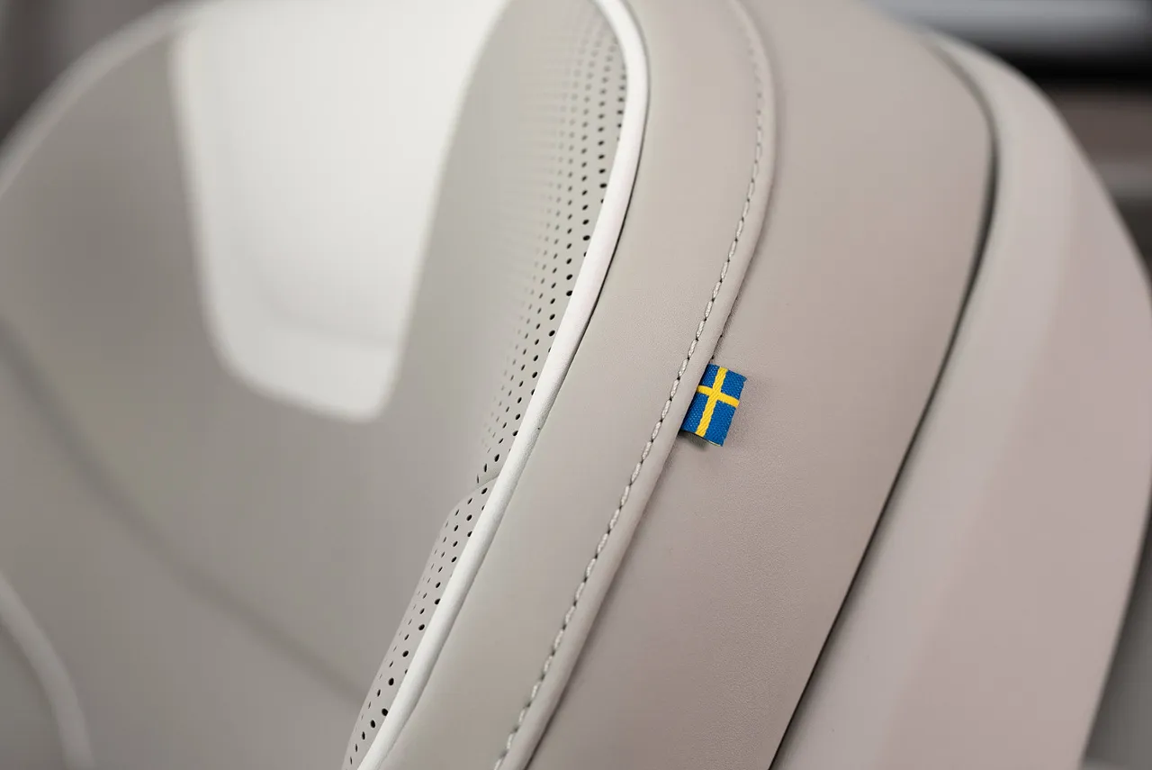 볼보 ES90 이미지