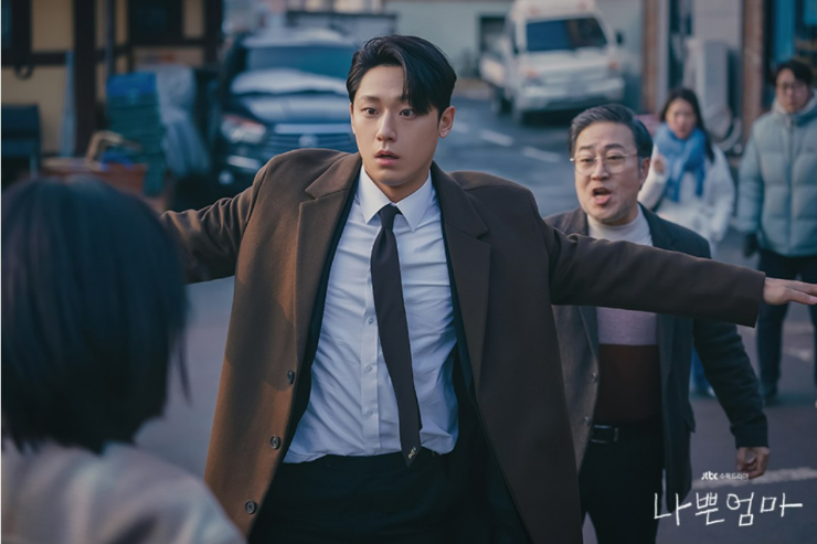 나쁜엄마 진상손님앞을 막아선 강호