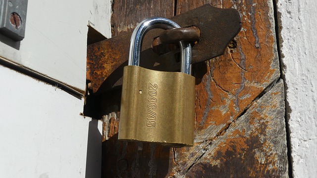 💍 홍수에 휩쓸린 금은방…19억 원어치 귀금속 ‘주운 사람들’, 처벌 받을까?