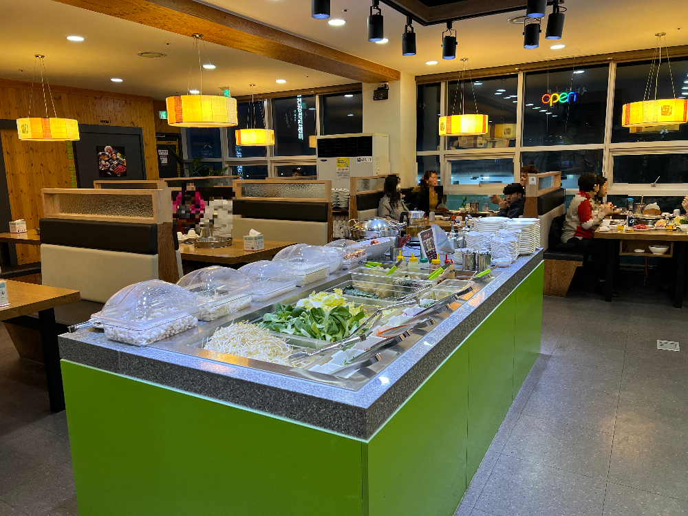 샤브향 옥포점 내부