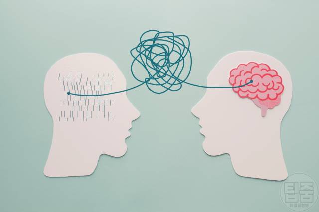 치매 초기증상 치매 건망증 차이 대화 따라가 어려움