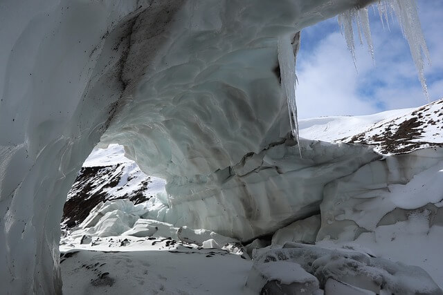 바닥의 모래&middot;점토&middot;자갈 차이, 동굴 생태학이 말하는 서식 조건