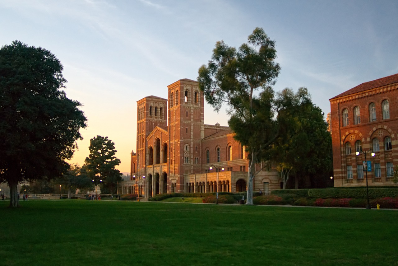 UCLA 캠퍼스